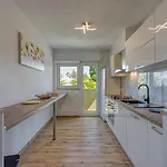 Jozefina Luxury, 100 M From The Apartman *