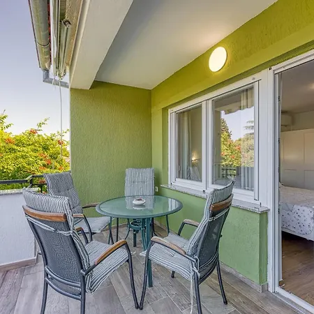 Jozefina Luxury, 100 M From The Appartamento Porec