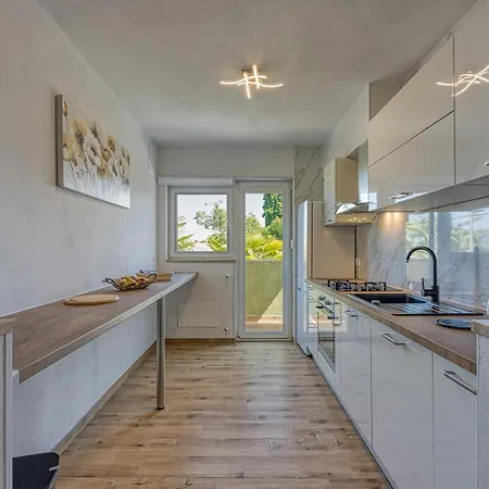 Jozefina Luxury, 100 M From The Daire *