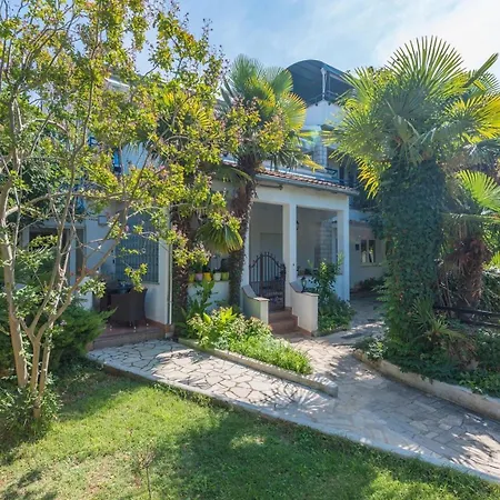 Jozefina Luxury, 100 M From The Daire